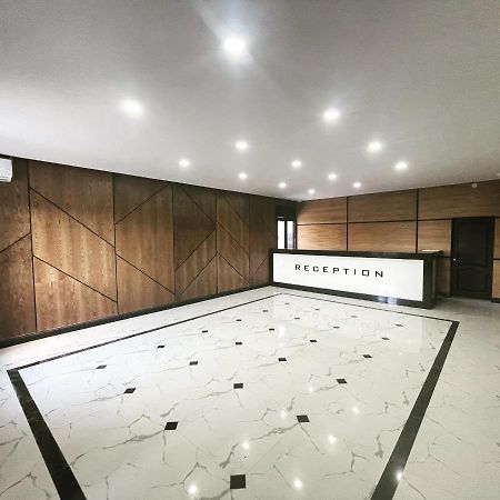 Atyraū Hotel Mandarin מראה חיצוני תמונה